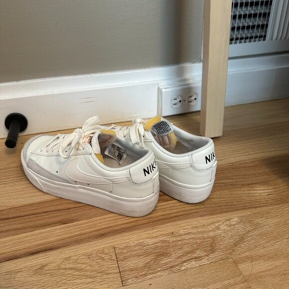 Nike Blazer Low Platform - Picture 5 of 7